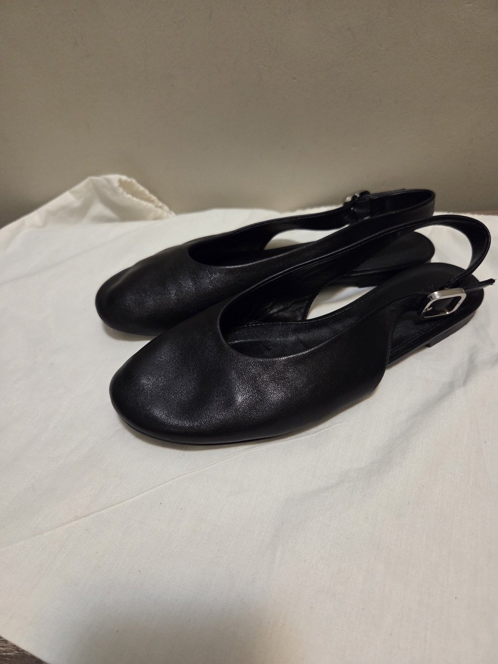 Massimo Dutti Black Leather Slingback Flats